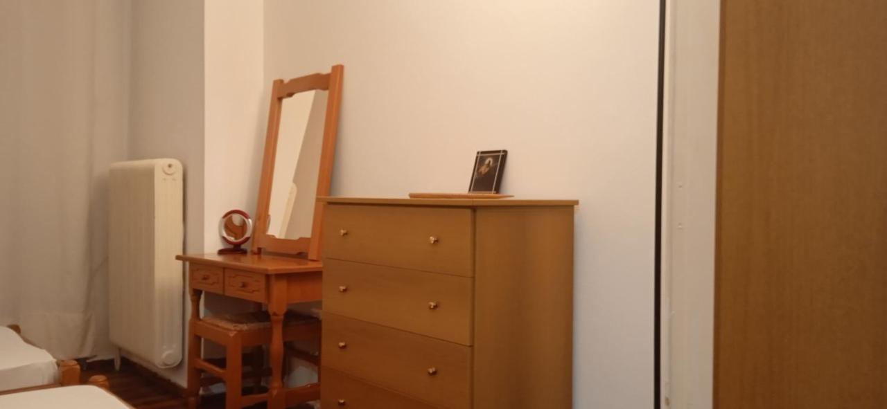 Studio In Атина Екстериор снимка